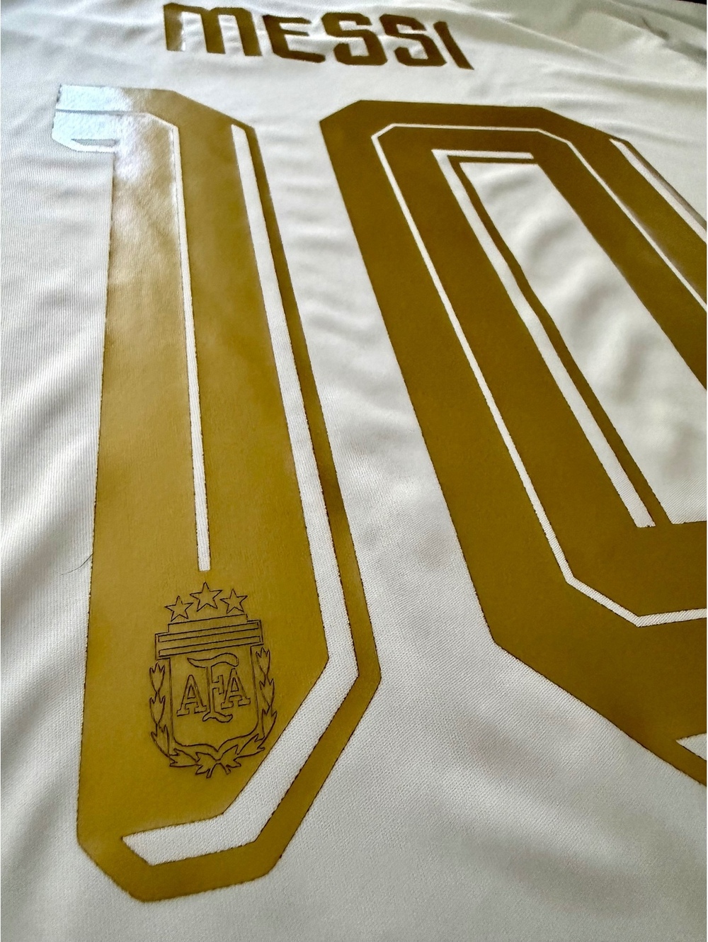 Messi Argentina Adidas White and Gold details XL - Picture 7 of 7